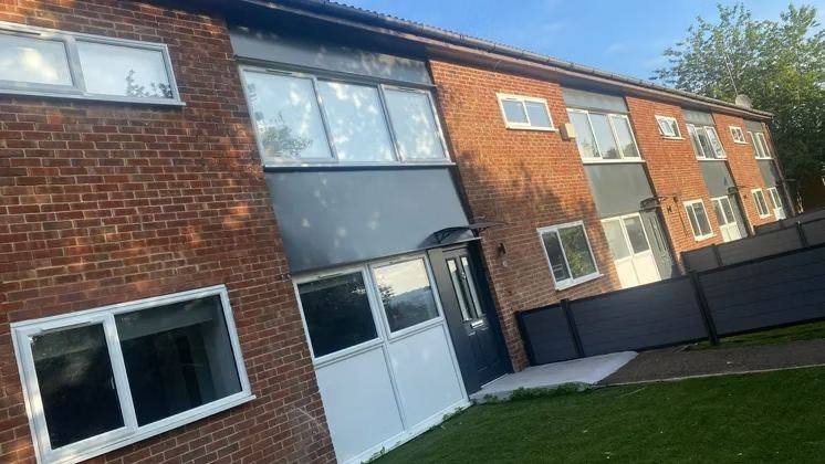 HP12 apartment block refurbishment